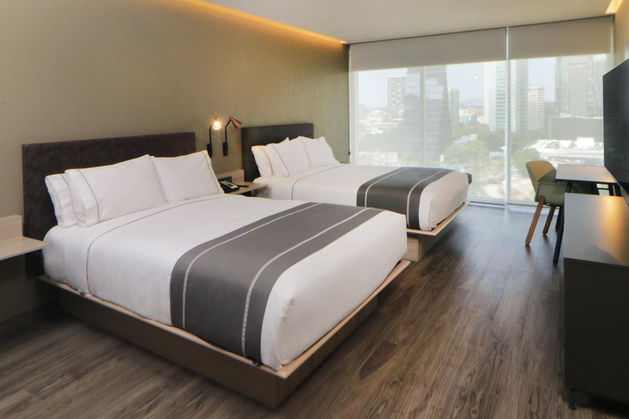 City Express Plus By Marriott Guadalajara Providencia Exterior foto