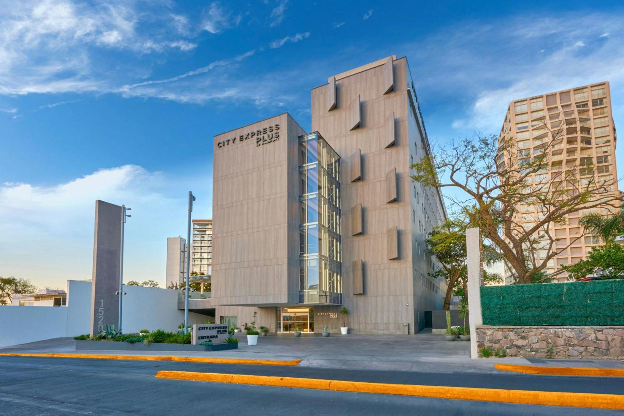 City Express Plus By Marriott Guadalajara Providencia Exterior foto